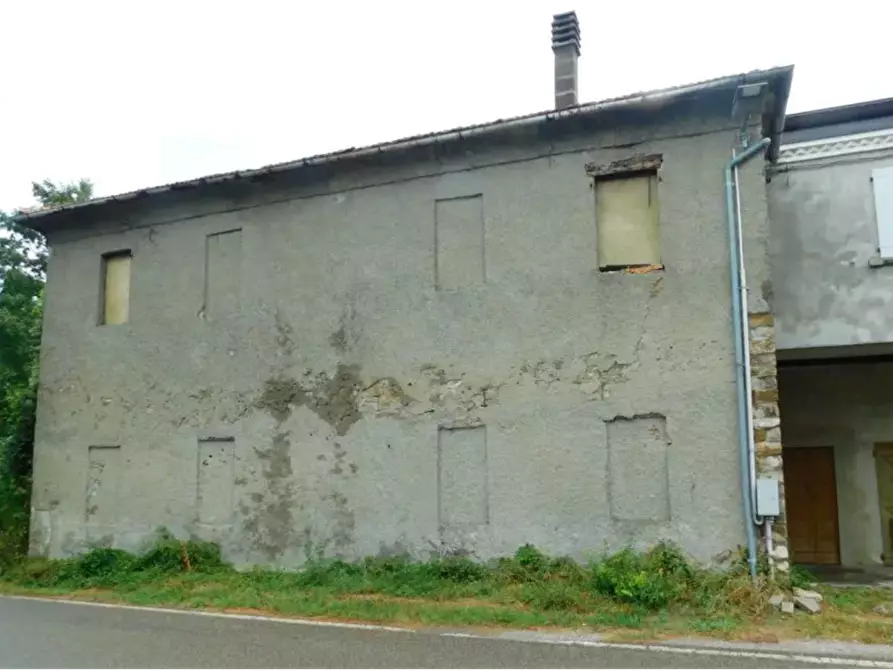 Immagine 2 di Casa indipendente in vendita  in Località Cavazzola  a Terenzo