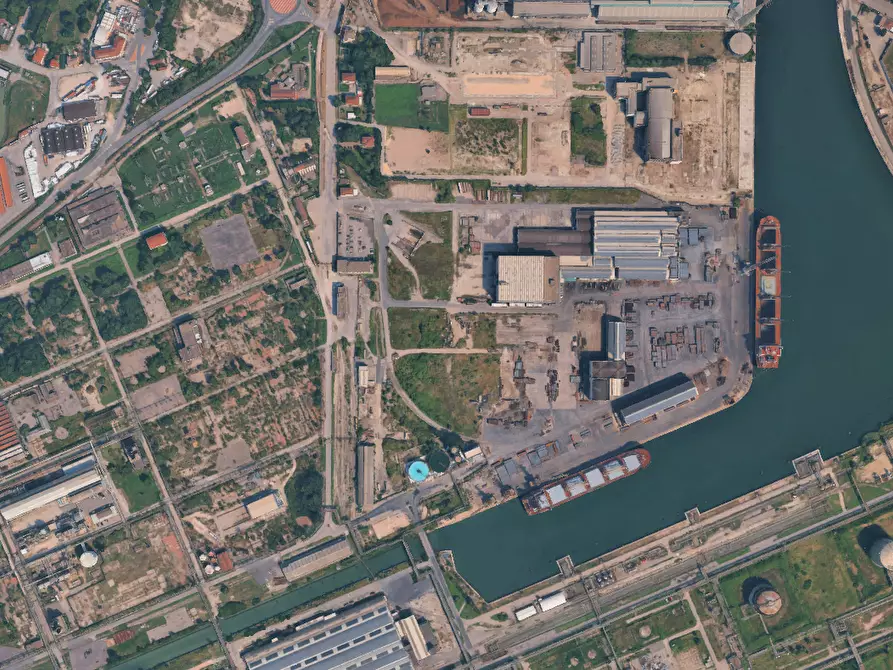 Immagine 2 di Terreno edificabile in vendita  in Via dell’Elettricità a Venezia