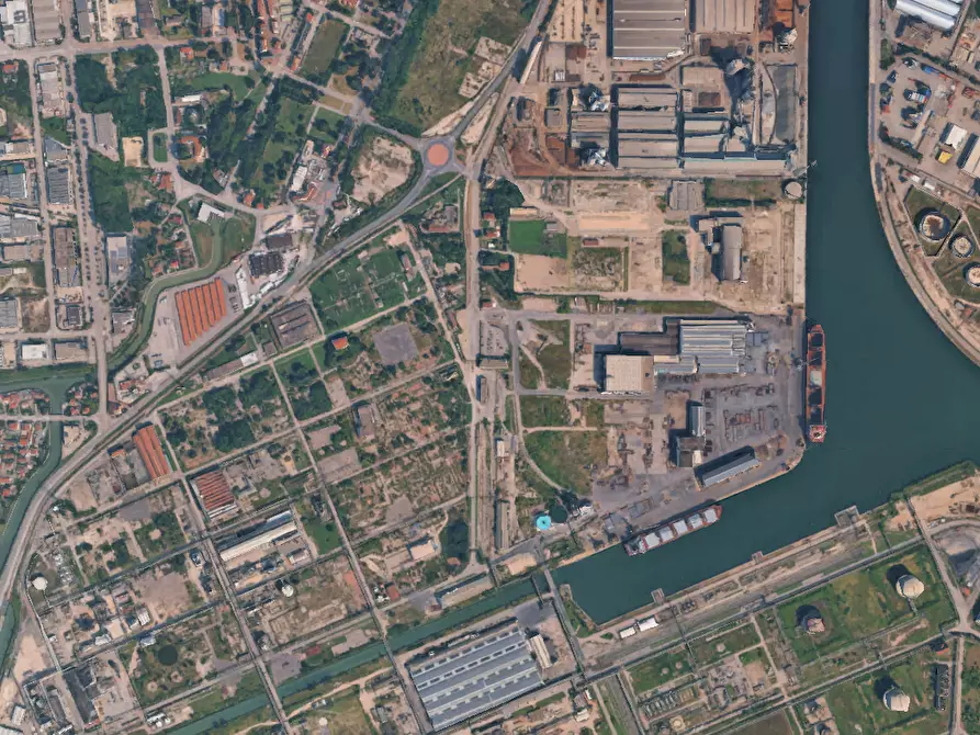 Immagine 3 di Terreno edificabile in vendita  in Via dell’Elettricità a Venezia