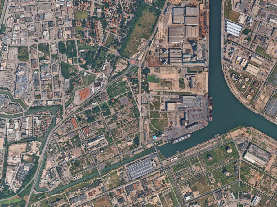 Immagine 4 di Terreno edificabile in vendita  in Via dell’Elettricità a Venezia