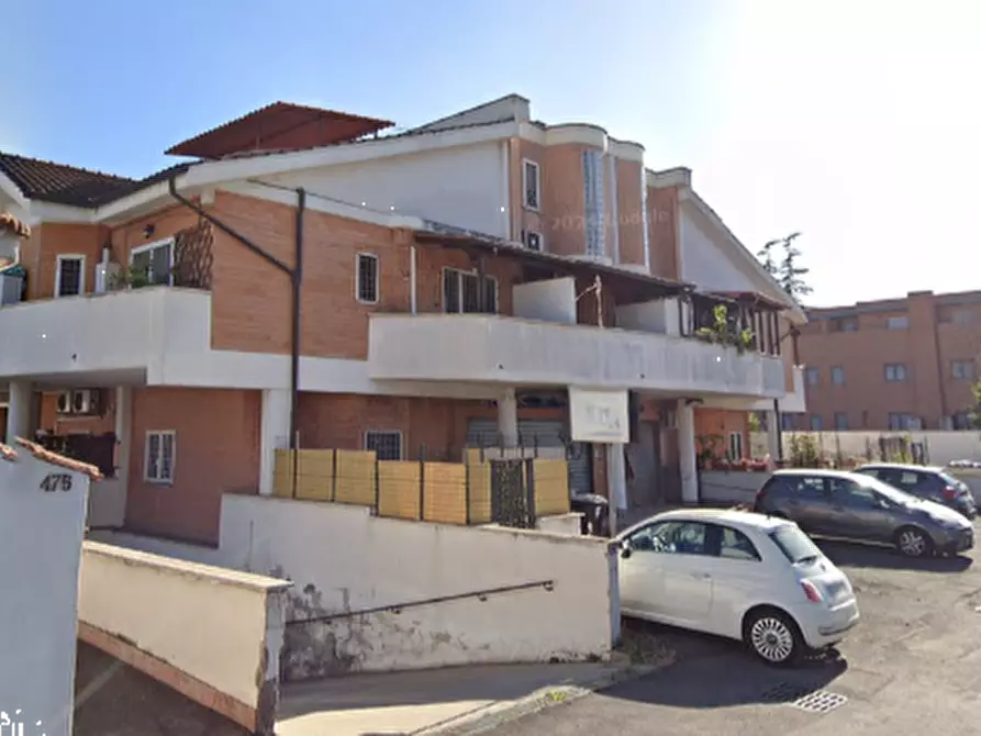 Immagine 9 di Garage in vendita  in Via della Magliana a Roma