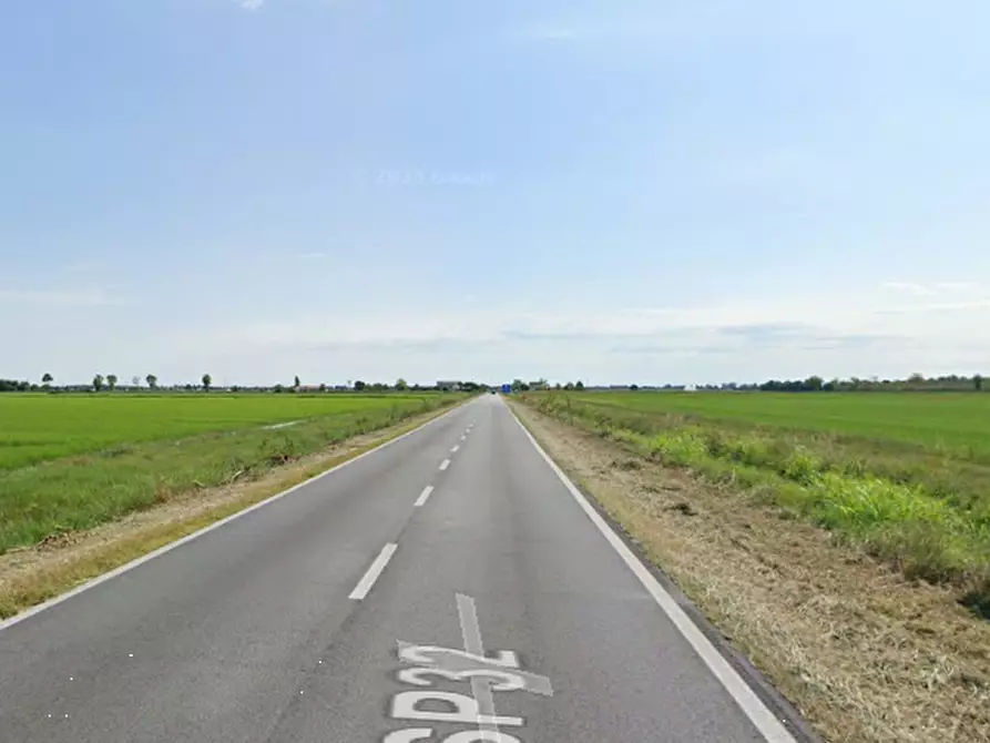 Immagine 3 di Garage in vendita  in Via Ludovico Ariosto a Migliaro