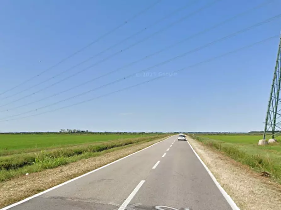 Immagine 5 di Garage in vendita  in Via Ludovico Ariosto a Migliaro