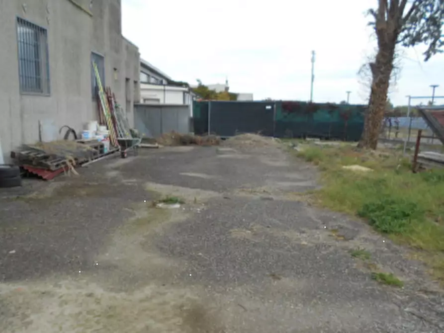 Immagine 2 di Capannone industriale in vendita  in Via Piave a Ozzano Dell'emilia