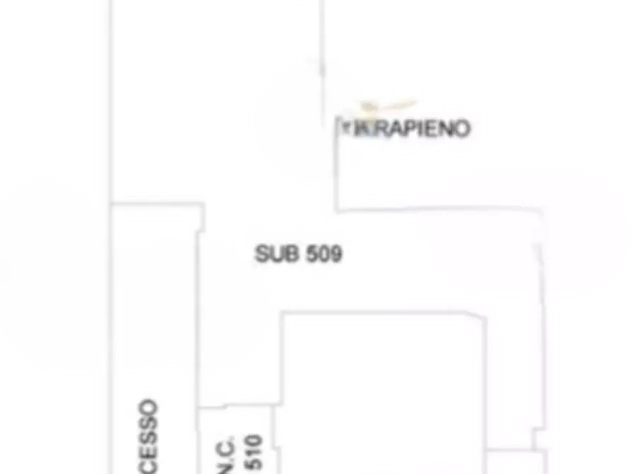 Immagine 13 di Garage in vendita  in Via della Rustica a Roma