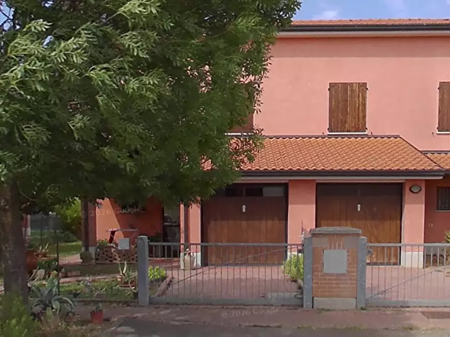 Immagine 2 di Villa in vendita  in Via Dell'Ulivo a Carpi