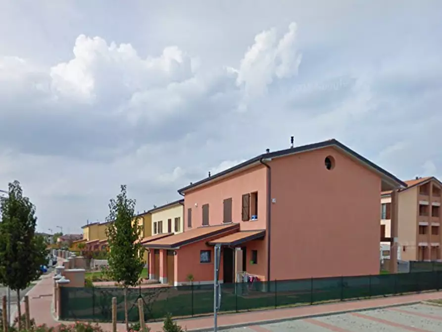 Immagine 5 di Villa in vendita  in Via Dell'Ulivo a Carpi
