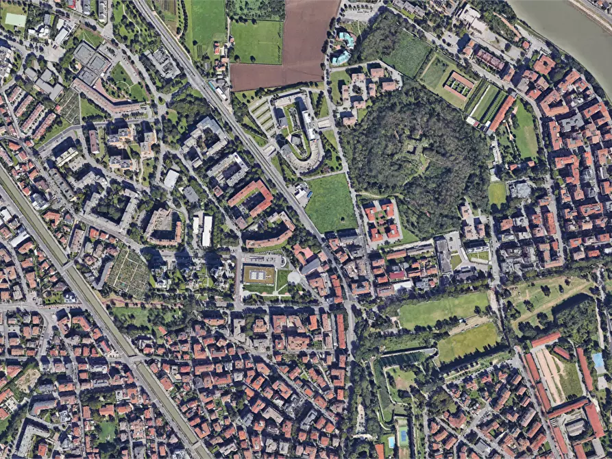 Immagine 20 di Appartamento in vendita  in Via Angelo Emo a Verona