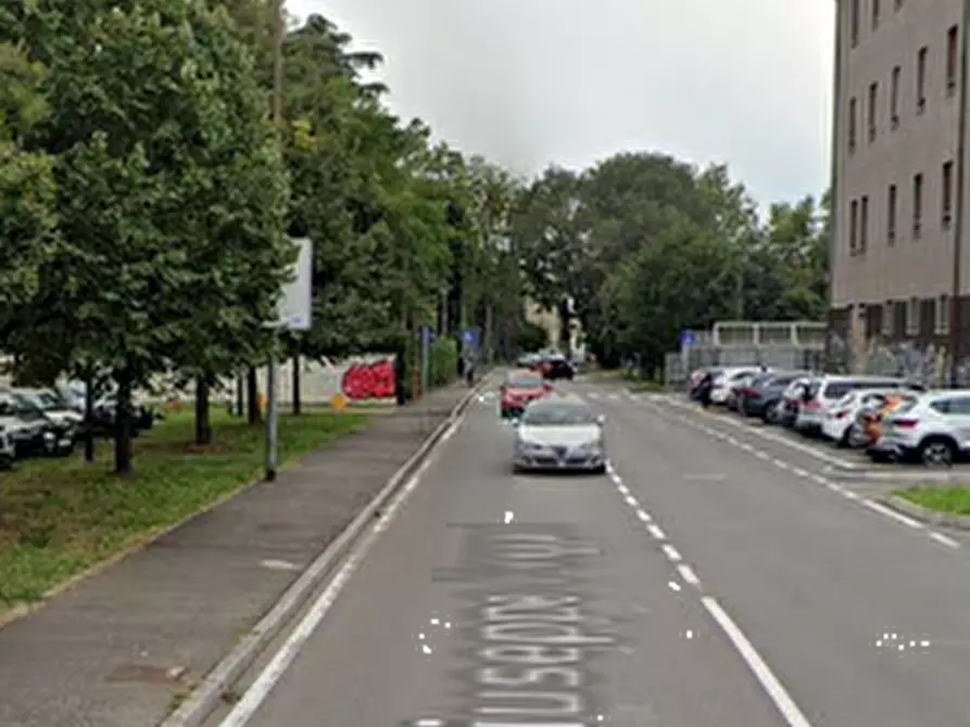 Immagine 9 di Garage in vendita  in Via Giuseppe Ferrari a Monza