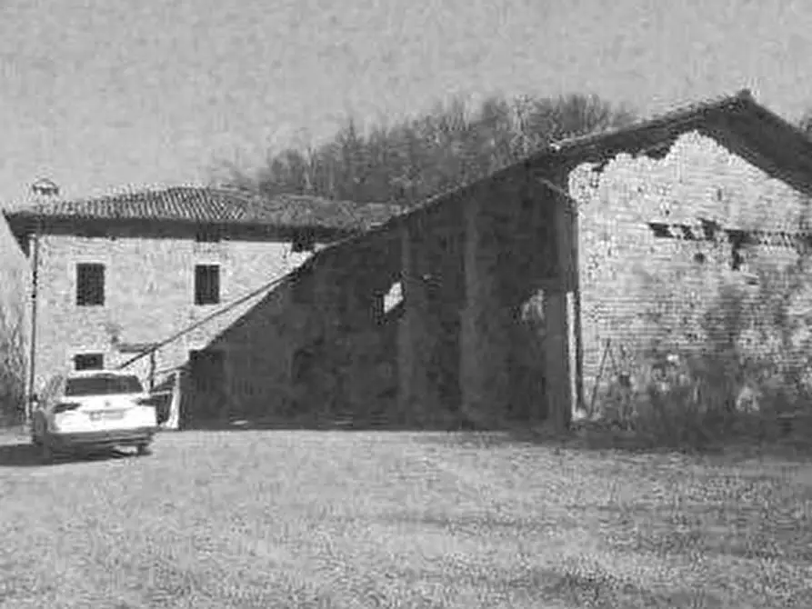 Immagine 2 di Rustico / casale in vendita  in Via Vigna a Vezzano Sul Crostolo