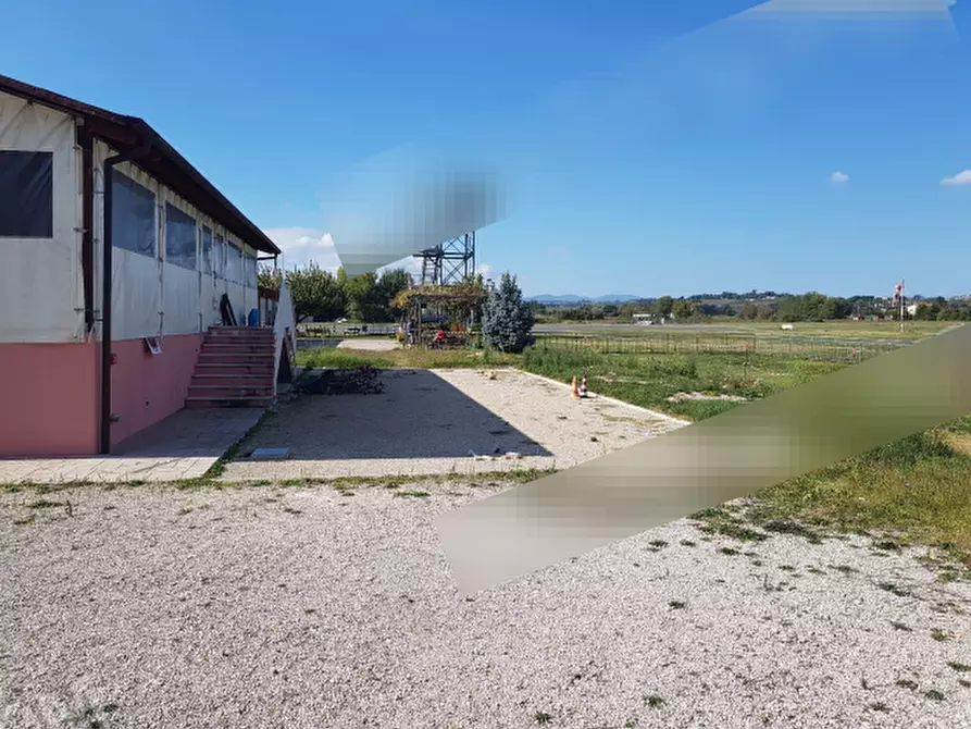 Immagine 2 di Negozio in vendita  in Via gianni caproni a Terni