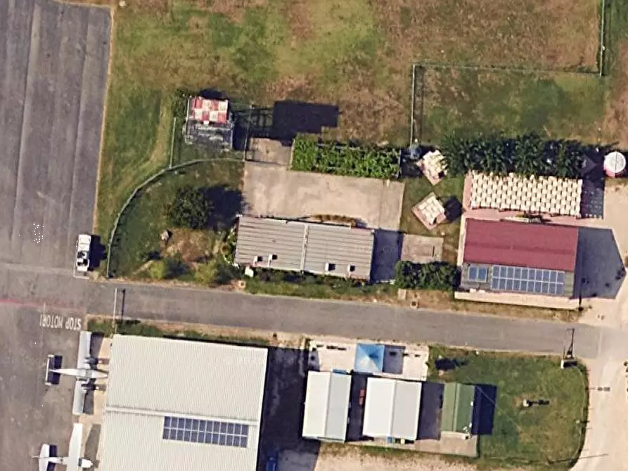 Immagine 13 di Negozio in vendita  in Via gianni caproni a Terni