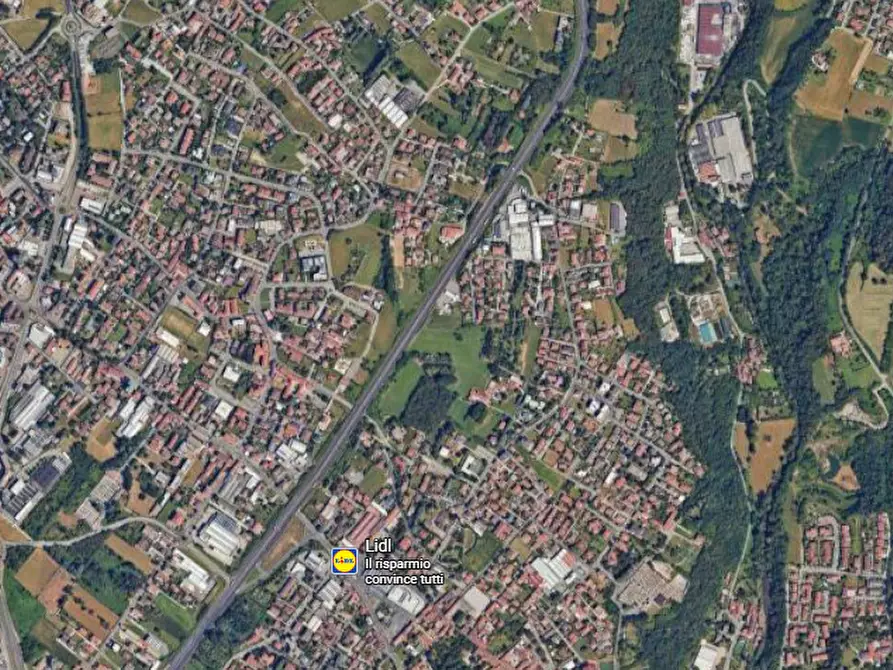 Immagine 4 di Casa indipendente in vendita  in Via Monte Santo a Giussano