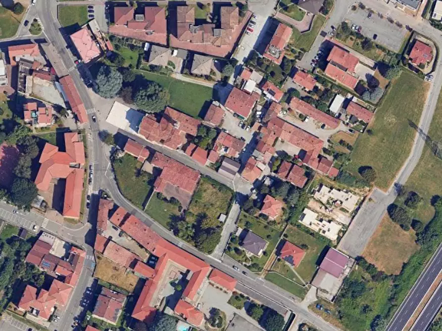 Immagine 5 di Casa indipendente in vendita  in Via Monte Santo a Giussano