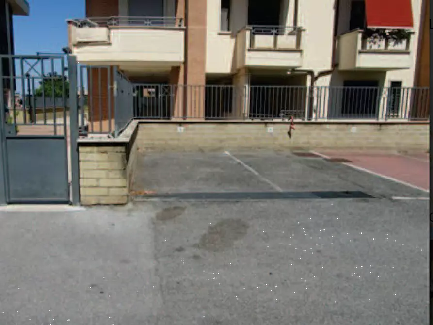 Immagine 1 di Posto auto in vendita  in Via F. Donatelli a Roma