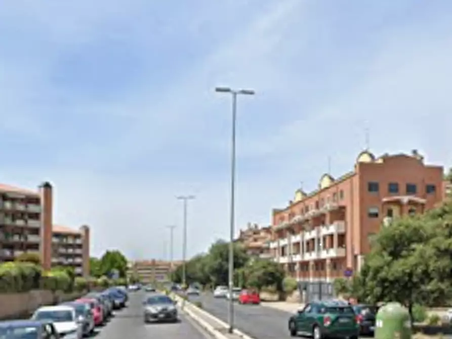 Immagine 5 di Garage in vendita  in Via A. Galleppini a Roma