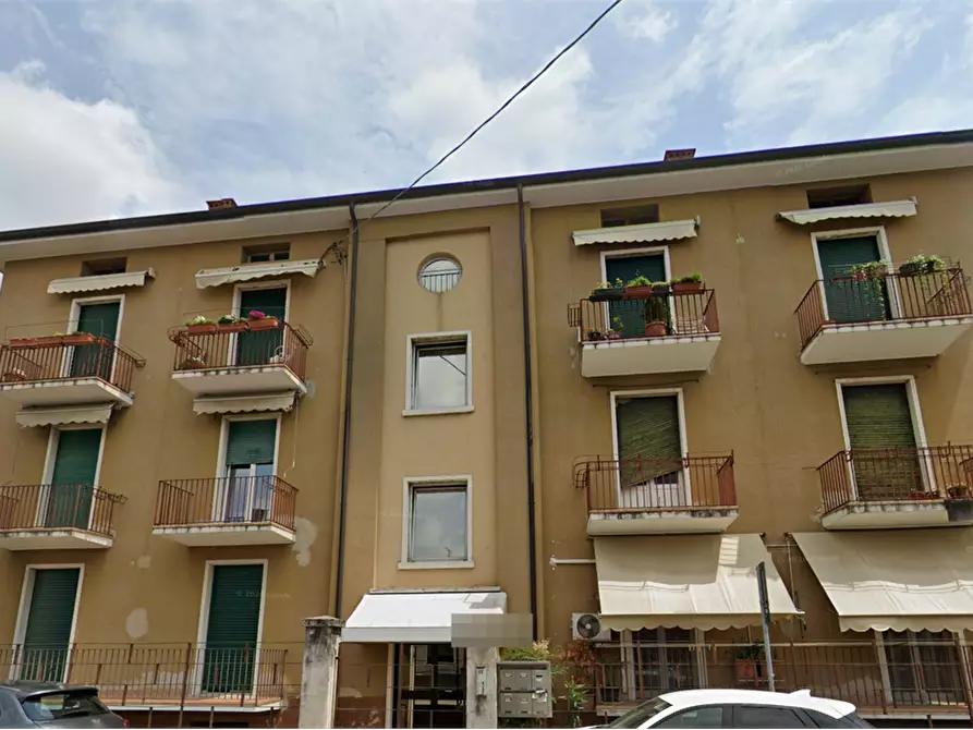 Immagine 2 di Appartamento in vendita  in Piazza Vittorio Veneto a Bussolengo