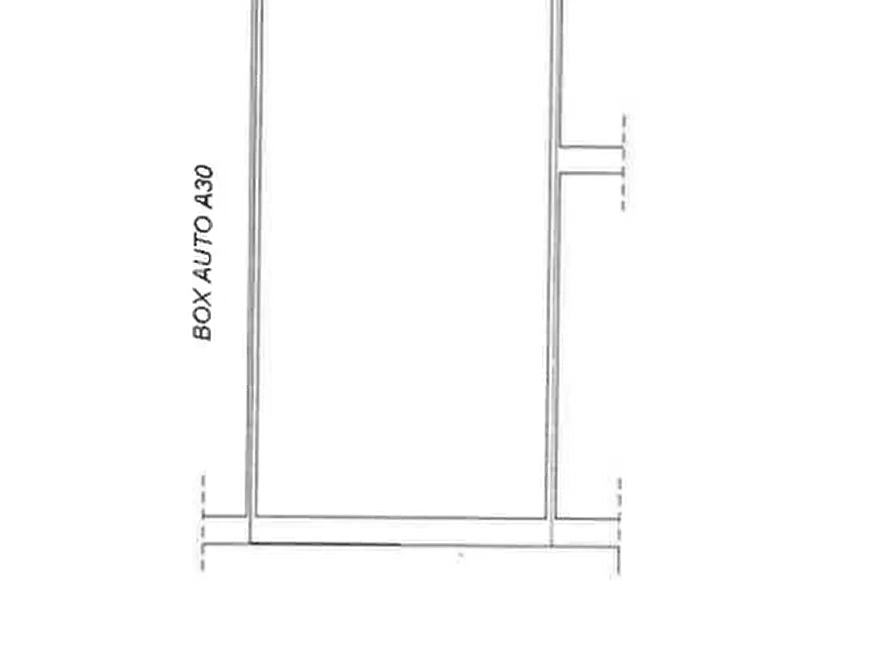 Immagine 9 di Garage in vendita  in Via E. Longoni a Roma