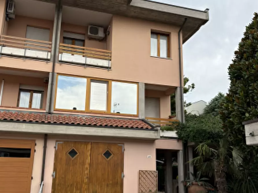 Immagine 2 di Porzione di casa in vendita  in Via Pordoi a Cesena