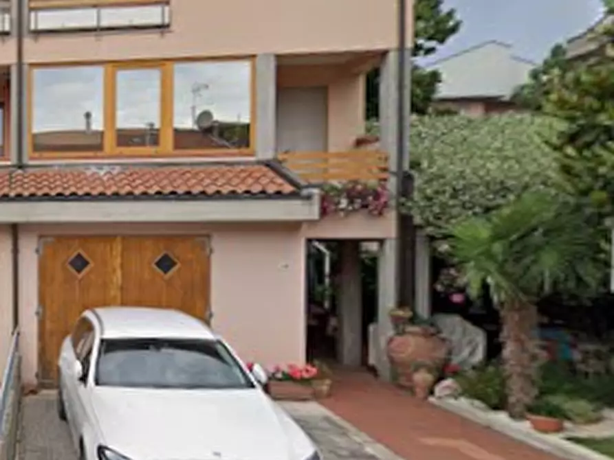 Immagine 5 di Porzione di casa in vendita  in Via Pordoi a Cesena