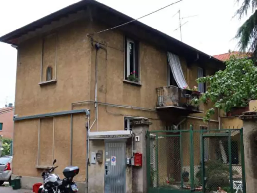 Immagine 1 di Appartamento in vendita  in Via Regina Margherita a Biassono