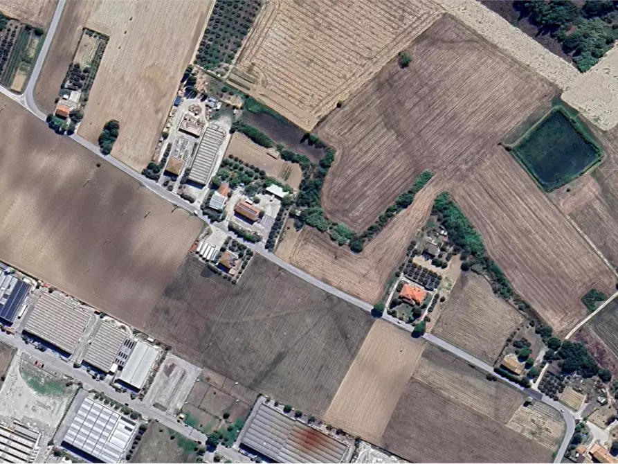 Immagine 8 di Laboratorio in vendita  in Via Metauro a Cartoceto