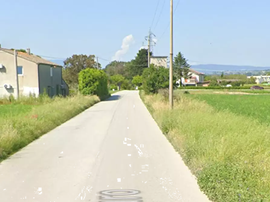 Immagine 6 di Magazzino in vendita  in Via Metauro a Cartoceto