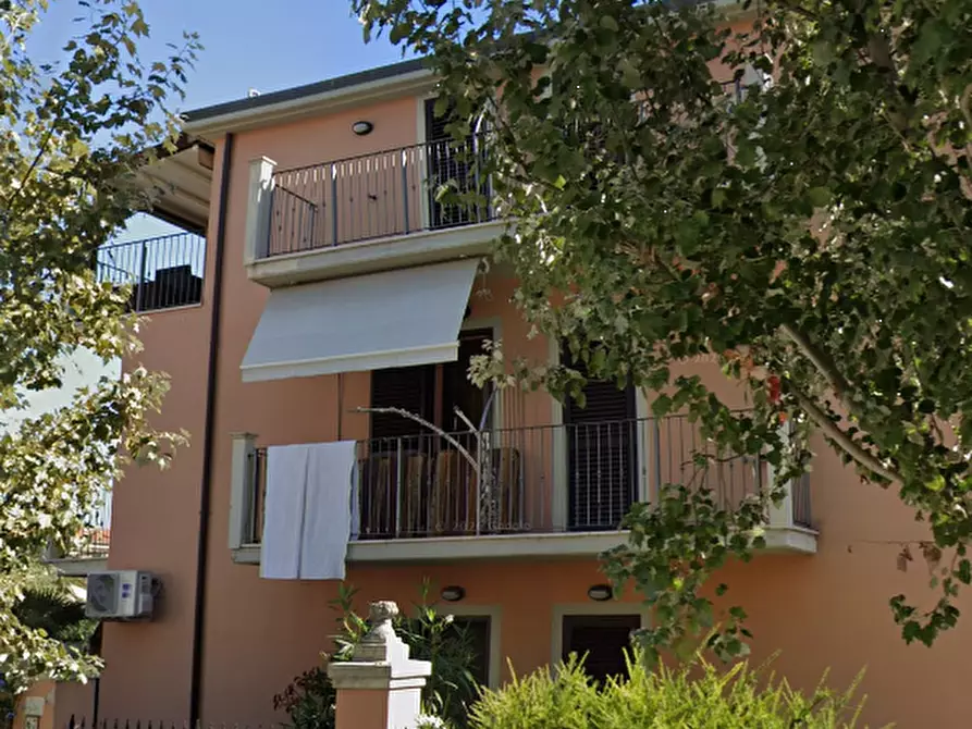 Immagine 3 di Magazzino in vendita  in Viale Dante a Fano