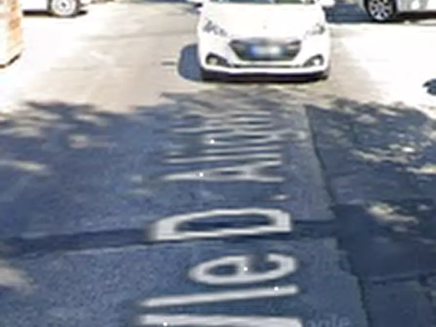 Immagine 9 di Magazzino in vendita  in Viale Dante a Fano