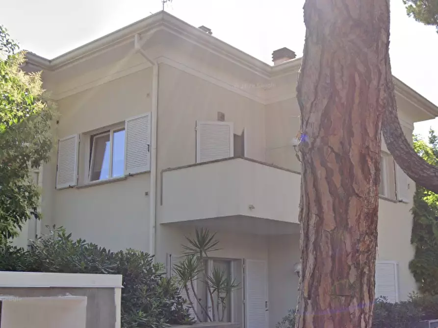 Immagine 2 di Casa bifamiliare in vendita  in Viale Galliano a Riccione