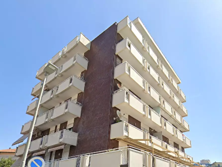 Immagine 4 di Appartamento in vendita  in Via Isonzo a Bellaria-Igea Marina