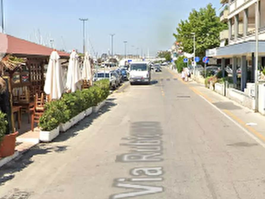 Immagine 7 di Appartamento in vendita  in Via Isonzo a Bellaria-Igea Marina