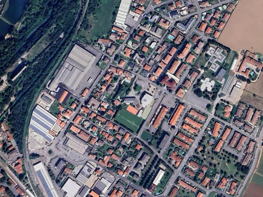 Immagine 1 di Negozio in vendita  in Via Giuseppe Verdi a Palazzolo Sull'oglio