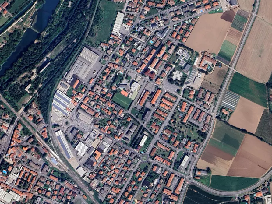 Immagine 2 di Negozio in vendita  in Via Giuseppe Verdi a Palazzolo Sull'oglio