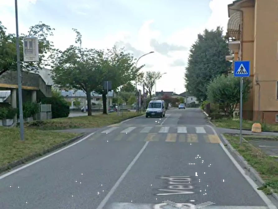 Immagine 5 di Negozio in vendita  in Via Giuseppe Verdi a Palazzolo Sull'oglio