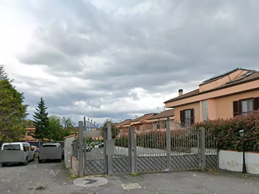 Immagine 5 di Appartamento in vendita  in Via Torquato Tasso  a Campagnano Di Roma