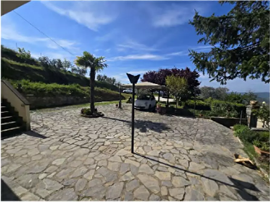 Immagine 2 di Casa indipendente in vendita  in  Via Pietro Nenni a Ficulle