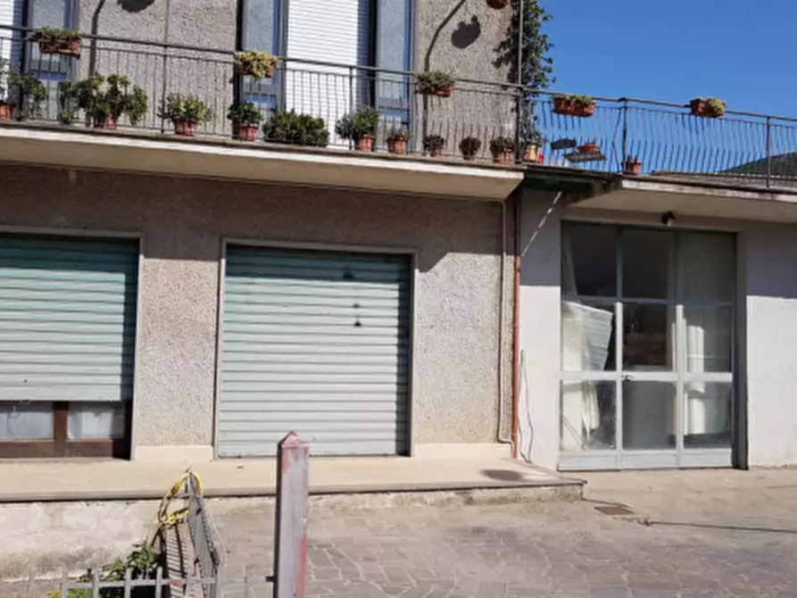 Immagine 1 di Magazzino in vendita  in Strada dei Forestieri a Lugnano In Teverina