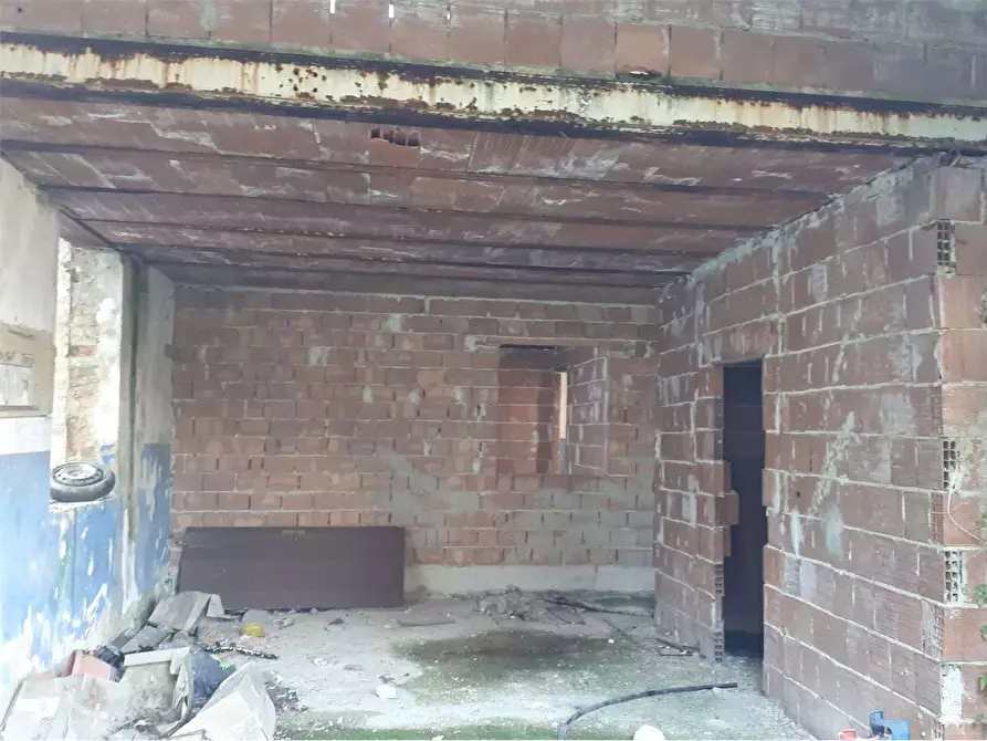 Immagine 4 di Rustico / casale in vendita  in Via Roma a Avigliano Umbro