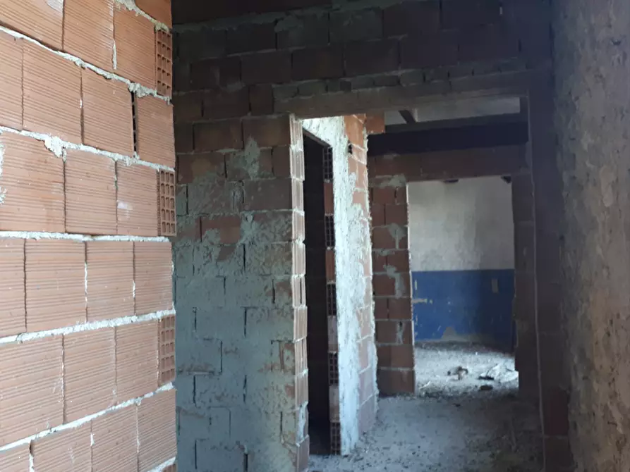 Immagine 5 di Rustico / casale in vendita  in Via Roma a Avigliano Umbro