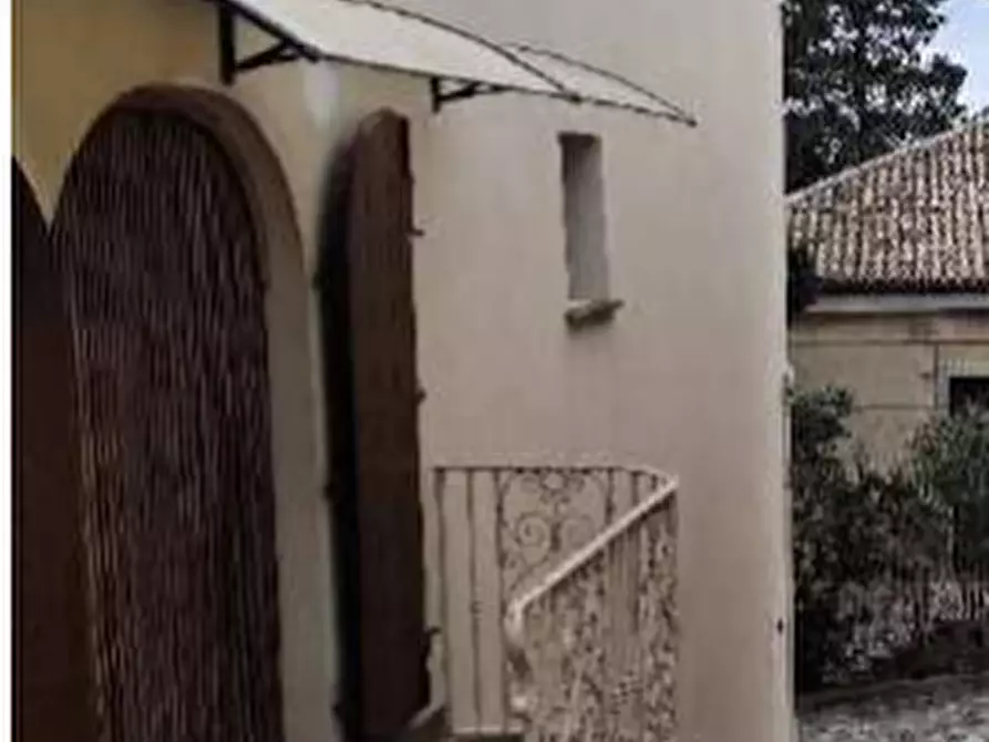 Immagine 4 di Stabile in vendita  in Via di Mezzo a Colli Al Metauro