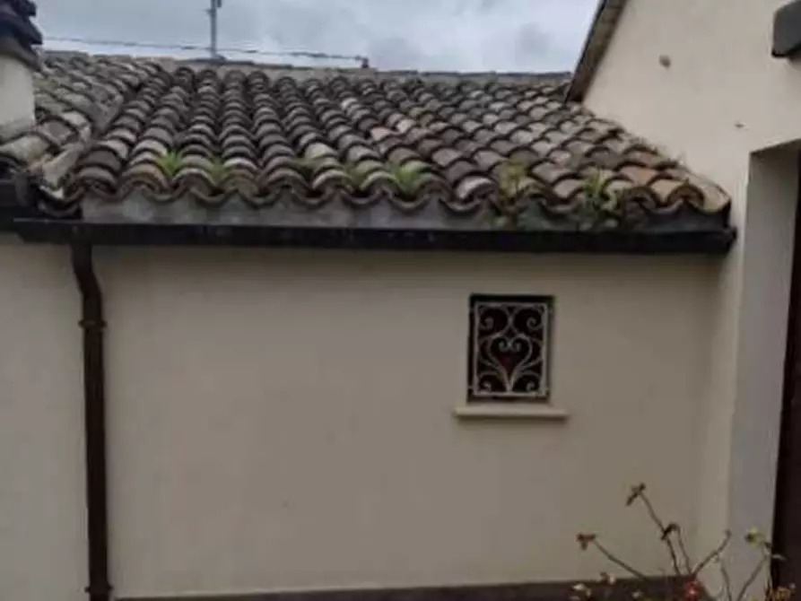 Immagine 8 di Stabile in vendita  in Via di Mezzo a Colli Al Metauro