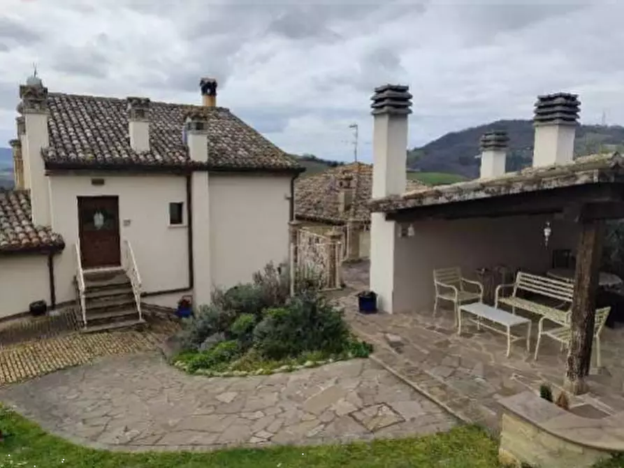 Immagine 9 di Stabile in vendita  in Via di Mezzo a Colli Al Metauro