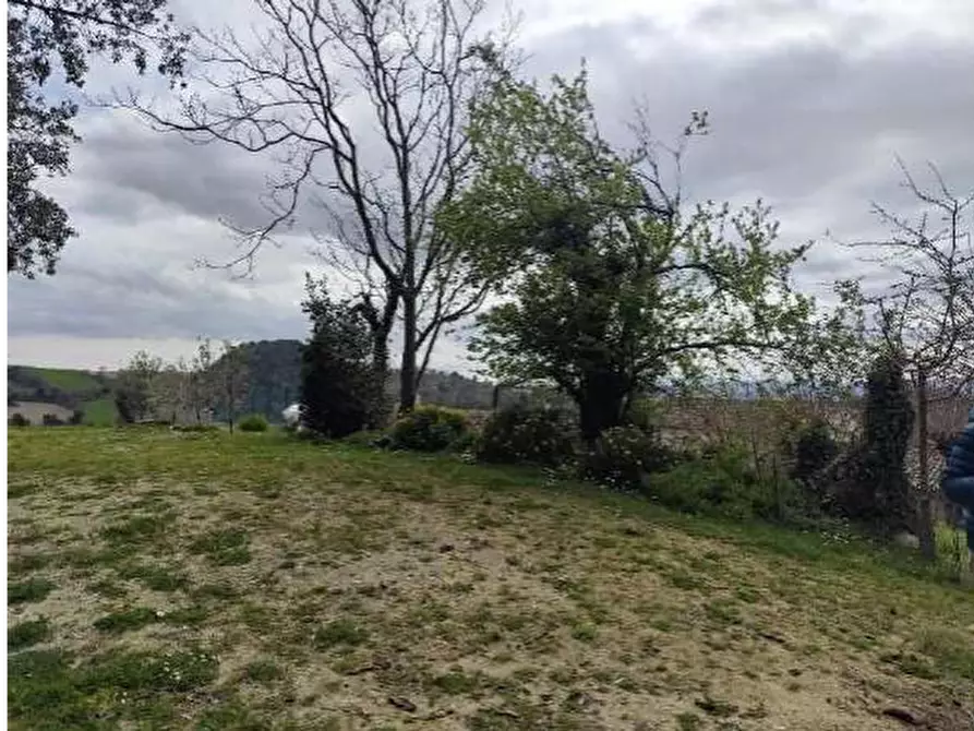 Immagine 24 di Stabile in vendita  in Via di Mezzo a Colli Al Metauro