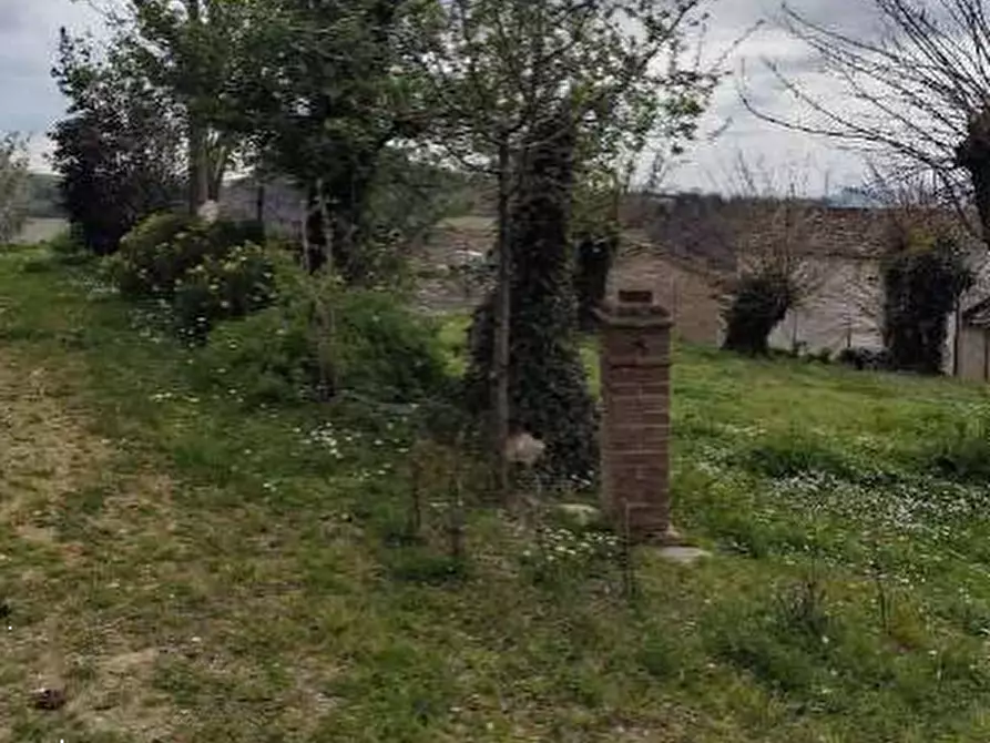 Immagine 25 di Stabile in vendita  in Via di Mezzo a Colli Al Metauro