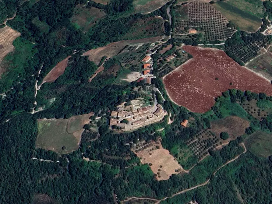 Immagine 35 di Stabile in vendita  in Via di Mezzo a Colli Al Metauro