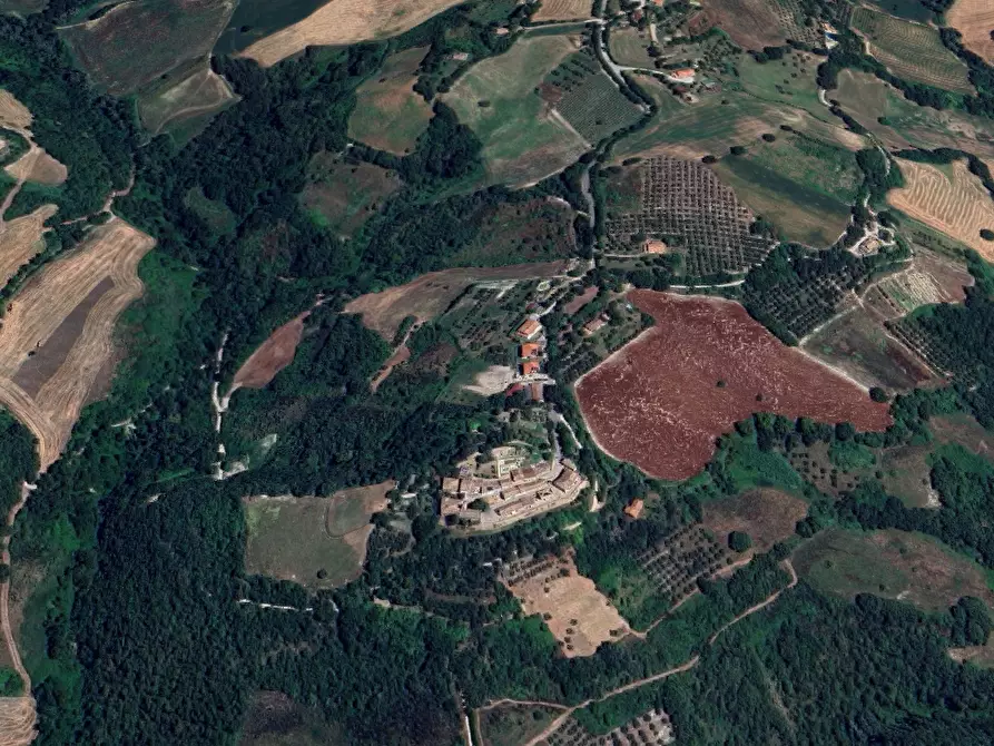 Immagine 36 di Stabile in vendita  in Via di Mezzo a Colli Al Metauro