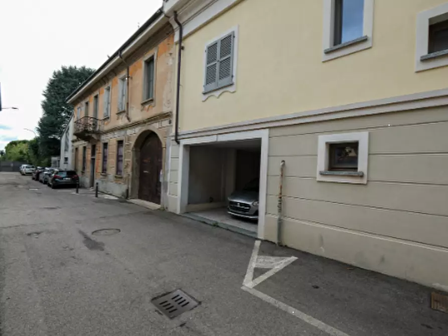Immagine 7 di Garage in vendita  in Via Dante Alighieri a Arluno