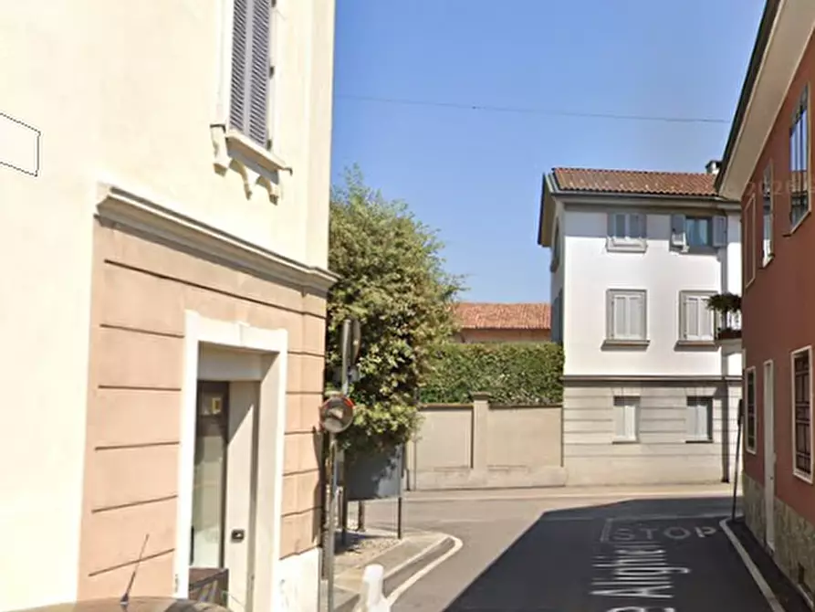 Immagine 8 di Garage in vendita  in Via Dante Alighieri a Arluno