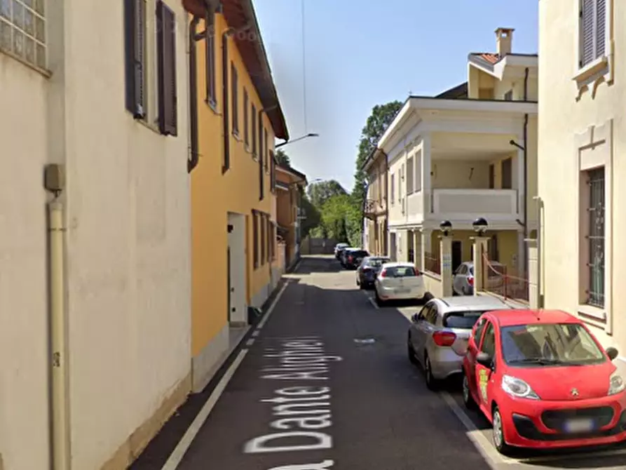 Immagine 9 di Garage in vendita  in Via Dante Alighieri a Arluno